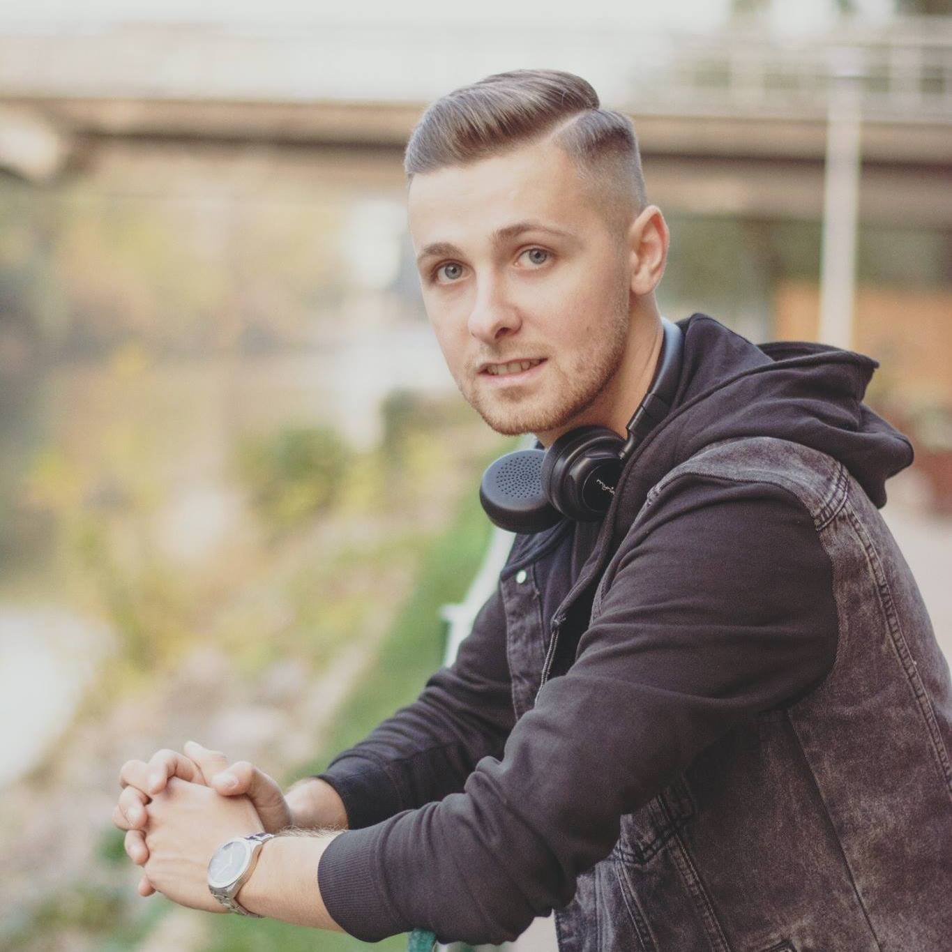 DJ Clau